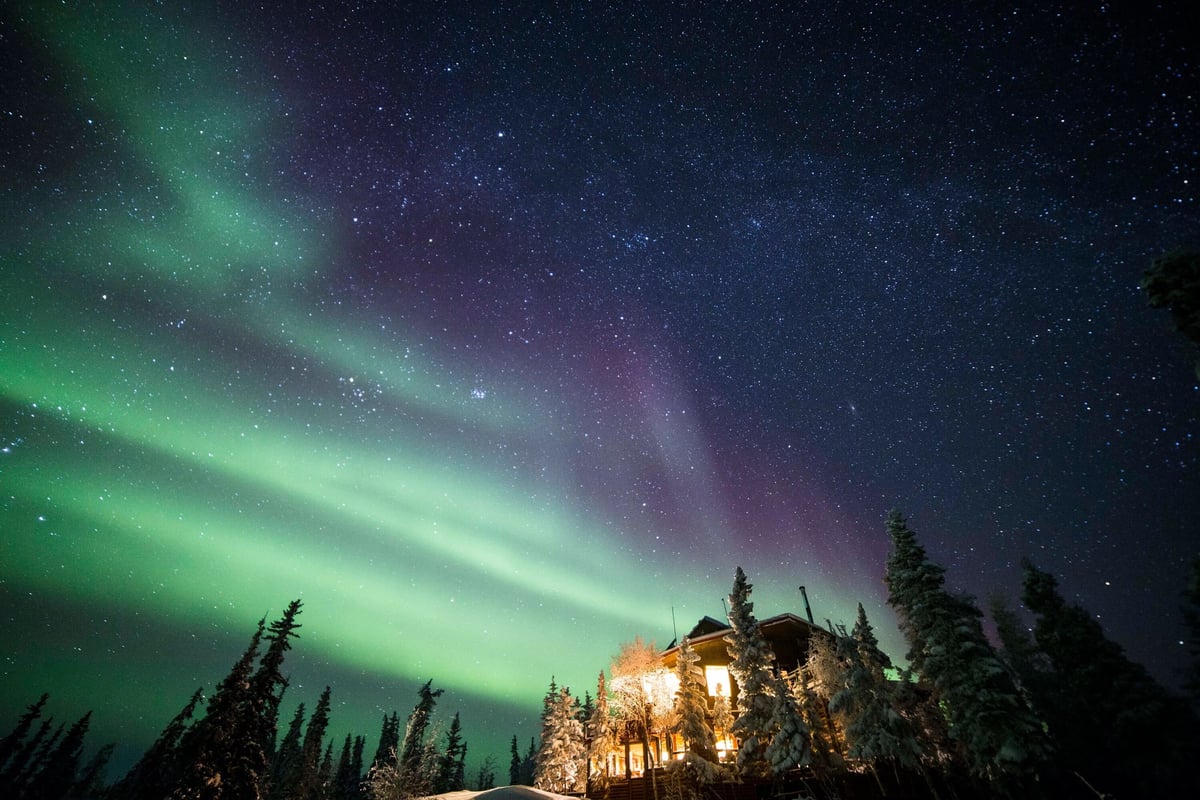 Blachford Lake Lodge under the night sky