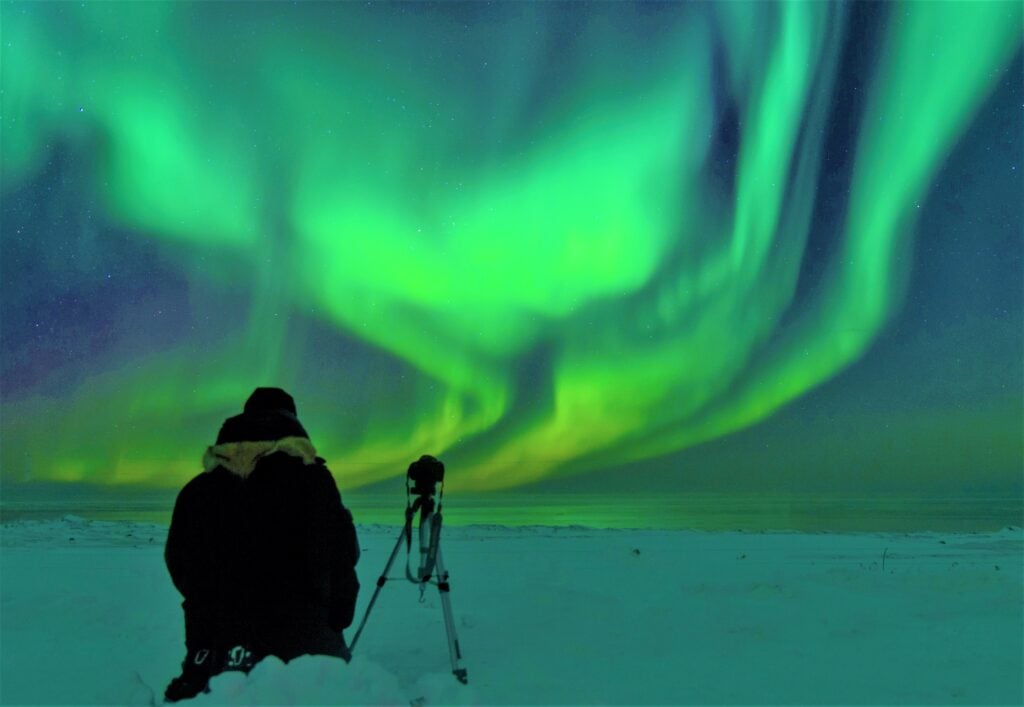 Iqaluit Guided Northern Lights Getaway