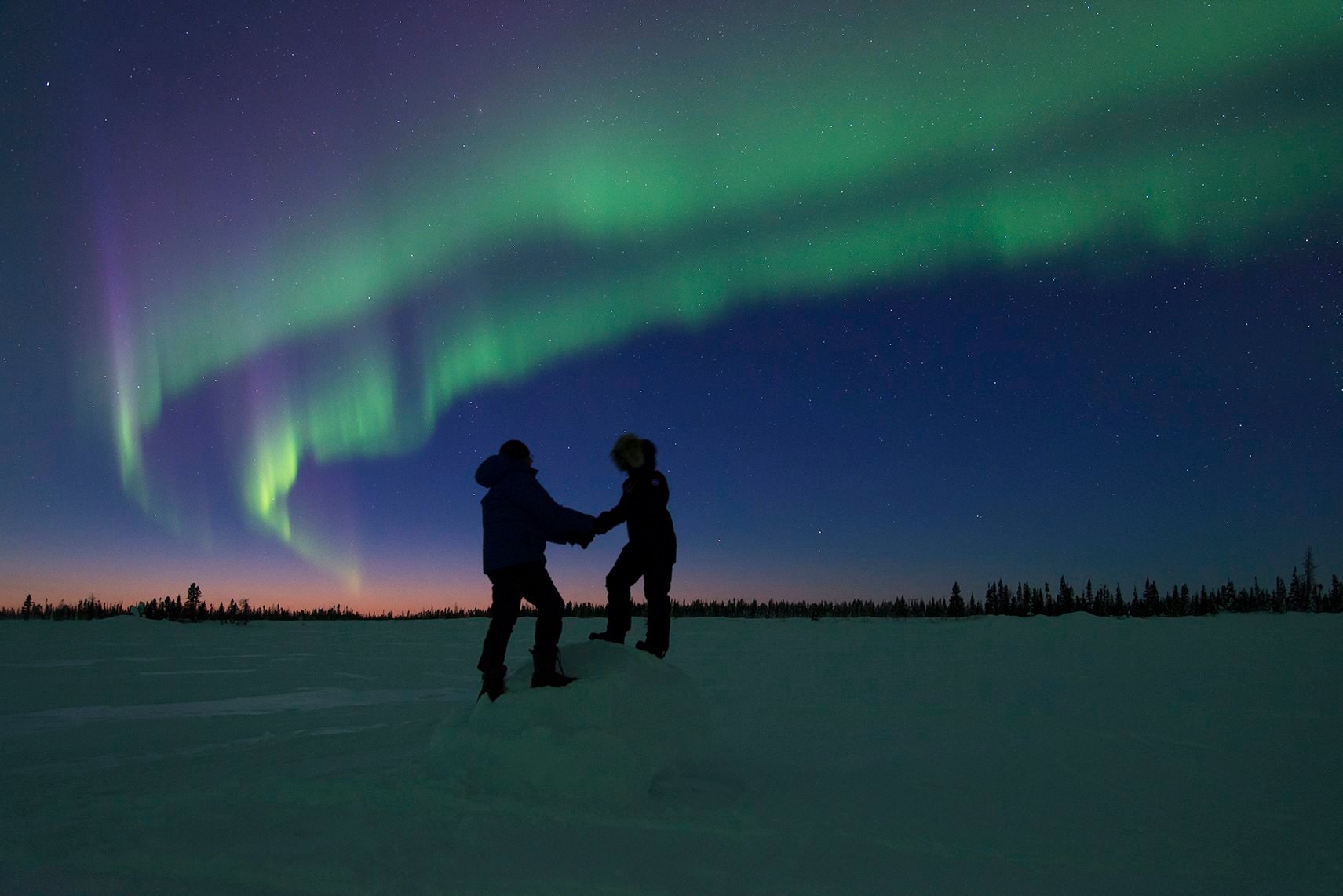 5 Tips For Photographing The Aurora Borealis Our Expedition Leaders Swear By